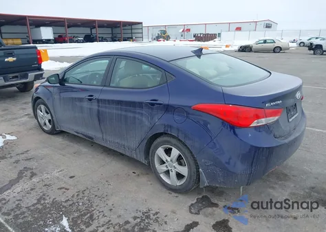 2013 Hyundai Elantra Gls/Limited z USA, uszkodzony, nr VIN 5NPDH4AE0DH213387